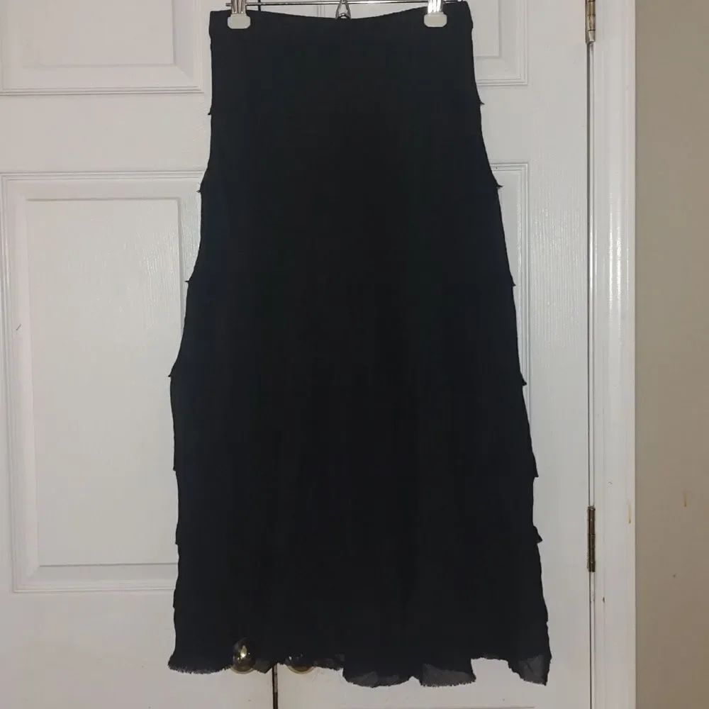 New Directions black layered look pull on elastic waist casual skirt Sz M NWOT